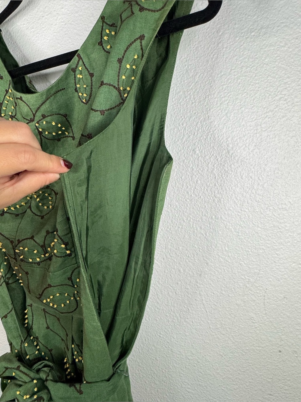 Lafayette 148 New York Olive Green Leaf-Print Tie-Waist Midi Dress
C5 - Picture 5 of 10